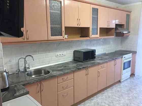 Оренда Квартира 3-кімнатна, 9/15 поверх на ул. Михаила Драгоманова Киев