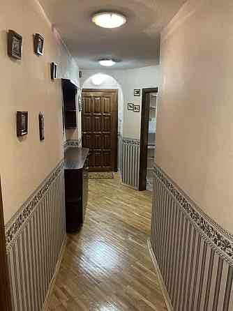 Оренда Квартира 1-кімнатна, 2/9 поверх на Леся Курбаса просп., 1А Киев