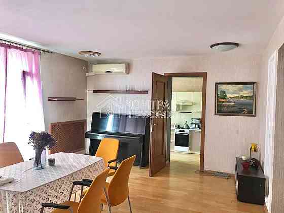 Продаж Квартира 4-кімнатна, 2/5 поверх на вул. Університетська Kharkiv