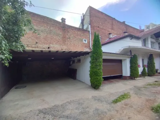 For sale 2-storey House with land 3 ares 145 sq.m 3 rooms at Мукачівська Uzhhorod