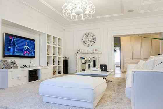 Продаж Квартира 4-кімнатна, 4/8 поверх на Шевченко проспект, 29а Одеса