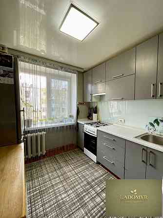 Продаж Квартира 3-кімнатна, 4/5 поверх на вул. Степана Бандери Рівне