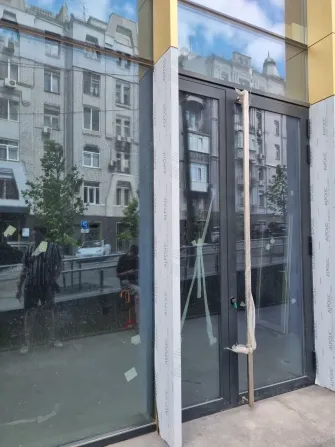 Premises in a new shopping mall, Red Line, separate entrance. Under final renovation (long vacations for arrival). Dnipro - photo 4