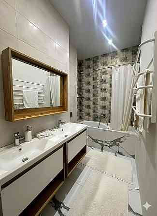 Продаж Квартира 1-кімнатна, 25/25 поверх на Василя Липківського (раніше Урицького) вул., д. 37г Киев