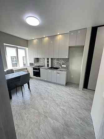 Продаж Квартира 2-кімнатна, 5/5 поверх на Теплична вул., 54 