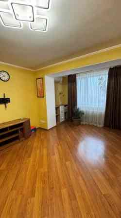 Продаж Квартира 2-кімнатна на ул. Паустовского, 2а 