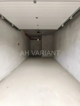 Продається Гараж Під легкове авто площа 21 кв.м 1-й поверх Легоцького 64Б Ужгород