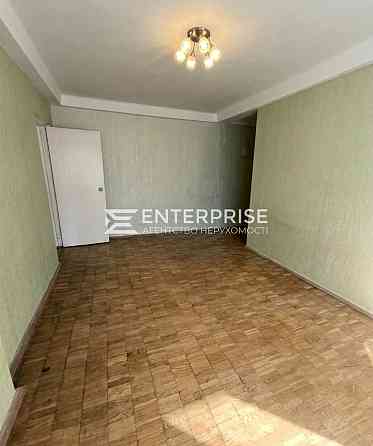 Продаж Квартира 3-кімнатна, 6/9 поверх на вул. Шулявская Київ