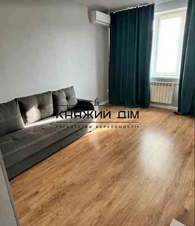 Оренда Квартира 1-кімнатна, 3/22 поверх на Днепровская Набережная Київ