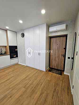 Продаж Квартира 1-кімнатна, 17/20 поверх на вул. Олександра Олеся Kiev