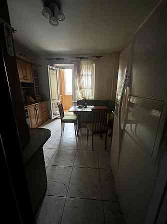 Продаж Квартира 3-кімнатна, 3/16 поверх на Радунская вул., д. 1/10 Київ