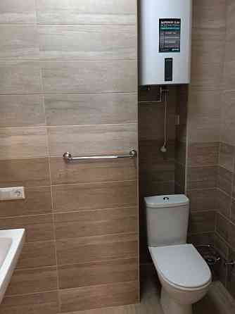 Оренда Квартира 3-кімнатна, 15/17 поверх на ул. Николая Ушакова, 1б Киев