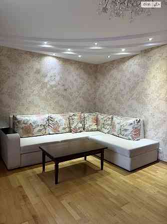 Продаж Квартира 3-кімнатна, 7/16 поверх на Мейтуса вул., д. 4А Kiev