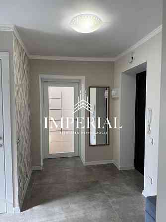 Продаж Квартира 2-кімнатна, 8/10 поверх на вул. Лесі Українки Kiev