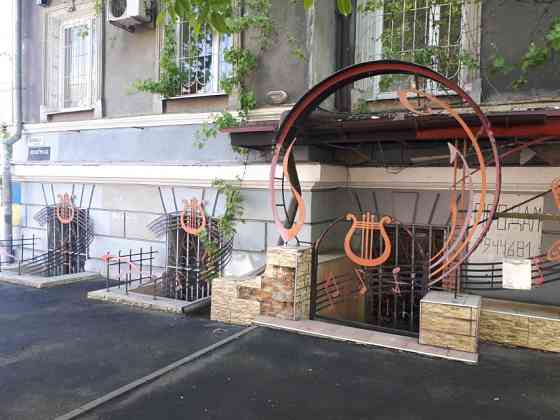 Продаж комерційне приміщення на ул. Елисаветинская, 7 приміщень - 4, поверх - 1 Одеса