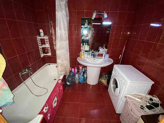 Продаж Квартира 2-кімнатна, 6/16 поверх на Драгоманова вул., д. 12а Kiev