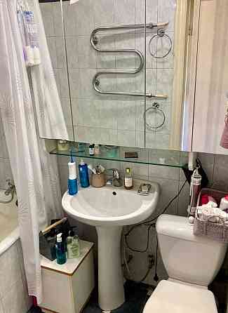 Оренда Квартира 1-кімнатна, 4/5 поверх на Олеся Гончара ул. Kiev