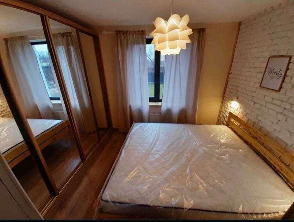 Оренда Квартира 2-кімнатна, 1/3 поверх на ул. Центральная, 120 Kiev - photo 1