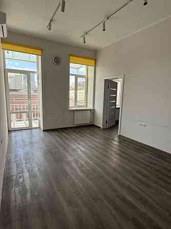 Продаж Квартира 4-кімнатна, 4/4 поверх на Антоновича вул. (Горького), 47 Киев