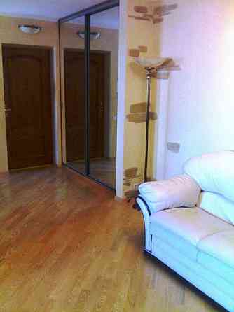 Продаж Квартира 3-кімнатна, 5/11 поверх на Драгоманова, 17 Kiev