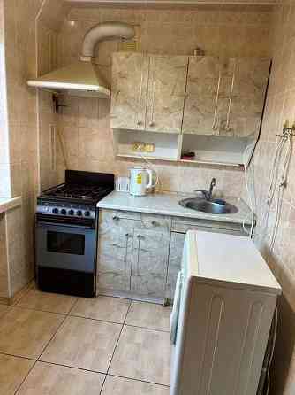 Оренда Квартира 1-кімнатна, 3/5 поверх на Олени Теліги, 41-б Киев