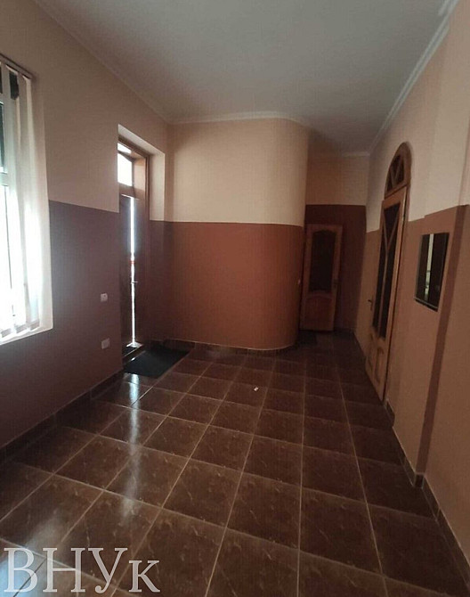 Продаж Квартира 3-кімнатна, 1/3 поверх на Шиптицького Чернівці - фото 1