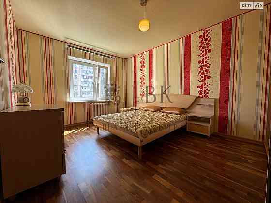 Оренда Квартира 3-кімнатна, 9/16 поверх на Вишняківська, 7а Kiev