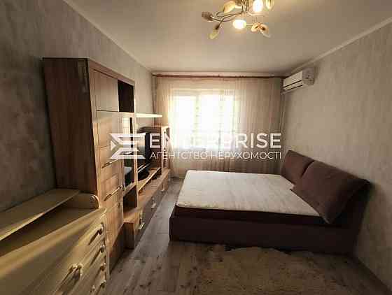 Продаж Квартира 1-кімнатна, 8/22 поверх на вул. Милославская Kiev