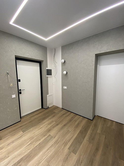 Продаж Квартира 2-кімнатна, 5/10 поверх на вул. Домбровського Житомир - фото 4