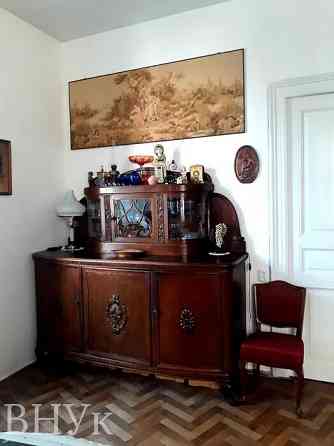 Продаж Квартира 3-кімнатна, 2/3 поверх на вул. Коновальця Львів