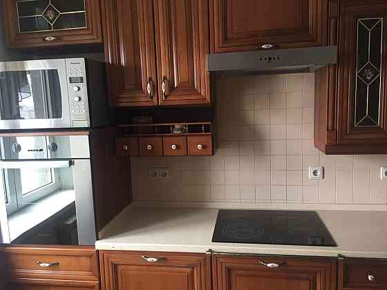 Продаж Квартира 3-кімнатна, 13/23 поверх на Червоної Калини вул., д. 72 Kiev