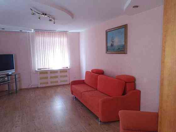 Продаж Квартира 3-кімнатна, 4/5 поверх на Осенняя ул., 4А Дніпро