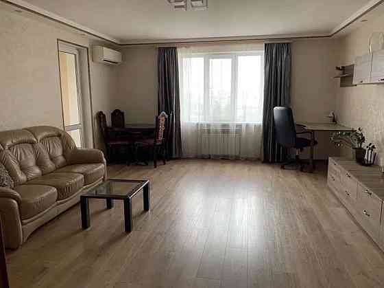 Оренда Квартира 2-кімнатна, 13/20 поверх на бул. Дарницкий Київ