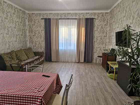 Кухня студия 40 м² + гараж + терраса = идеальный дом Нерубайське