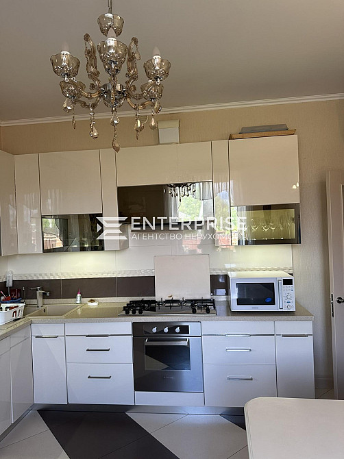 Оренда 2-поверховий Будинок з ділянкою 12 сот 250 кв.м 7+ кімн. на Князя Святослава вул.  - фото 13