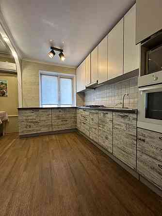 Продаж Квартира 3-кімнатна, 10/10 поверх на Мира пр., 13 Dnipro