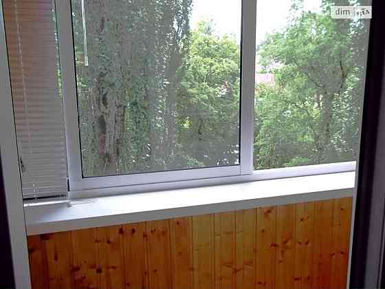 Оренда Квартира 1-кімнатна, 5/5 поверх на Естонська, 1/5 Kiev