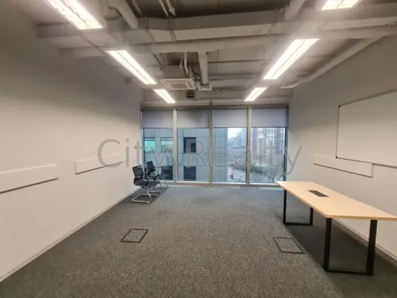 Сдаётся Офисные помещения площадь 740.2 кв.м 2-й этаж Киев Лейпизька 15 Киев