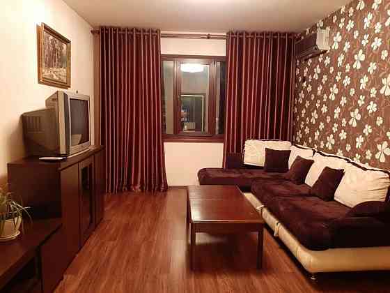 Оренда Квартира 3-кімнатна, 8/9 поверх на ул. Курнатовского, 4 Київ