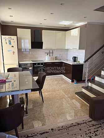 Продаж Квартира 4-кімнатна, 16/16 поверх на вул. Плехановская Kharkiv