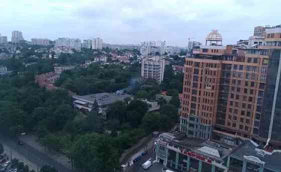 Оренда Квартира 3-кімнатна, 17/22 поверх на Генуэзская ул., 5 Одесса