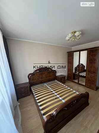 Продаж 2 кімнатної квартири м. Чернігівська Київ