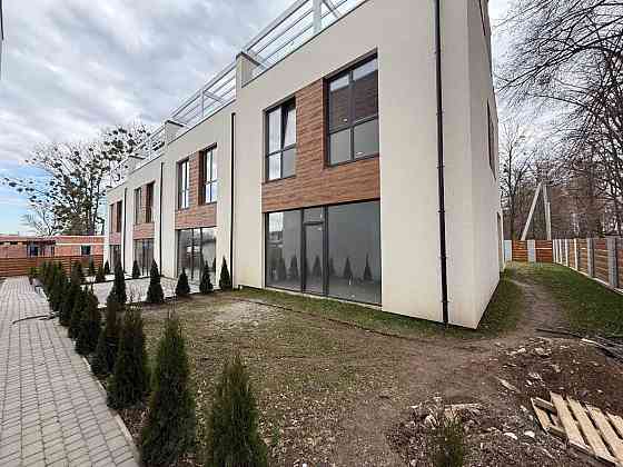 Продаж Будинок на Вул.Приозерна Івано-Франківськ