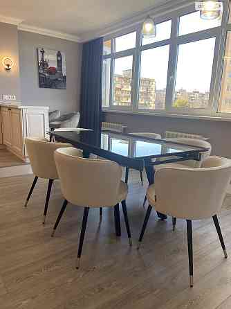 Продаж Квартира 3-кімнатна, 5/26 поверх на Кондратюка Юрія вул., д. 5 Киев