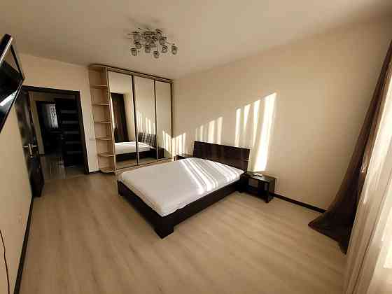 Оренда Квартира 2-кімнатна, 20/25 поверх на вул. Чавдар, 1 Киев