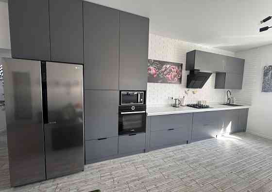 Продаж Будинок 4-кімнатний на ул. Светлая, 18/23а Лиманка