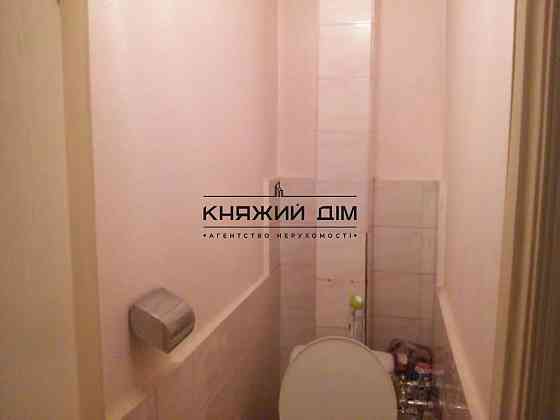 Оренда Квартира 3-кімнатна, 12/12 поверх на Малышко Андрея ул. Киев