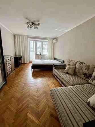 Оренда Квартира 1-кімнатна, 5/6 поверх на ул. Саксаганского Kiev