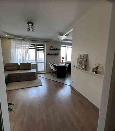 Продаж Квартира 4-кімнатна, 5/5 поверх на вул. Вербицького М. Тернополь