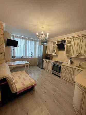 Оренда Квартира 2-кімнатна, 16/24 поверх на Драгоманова ул., 2 Київ